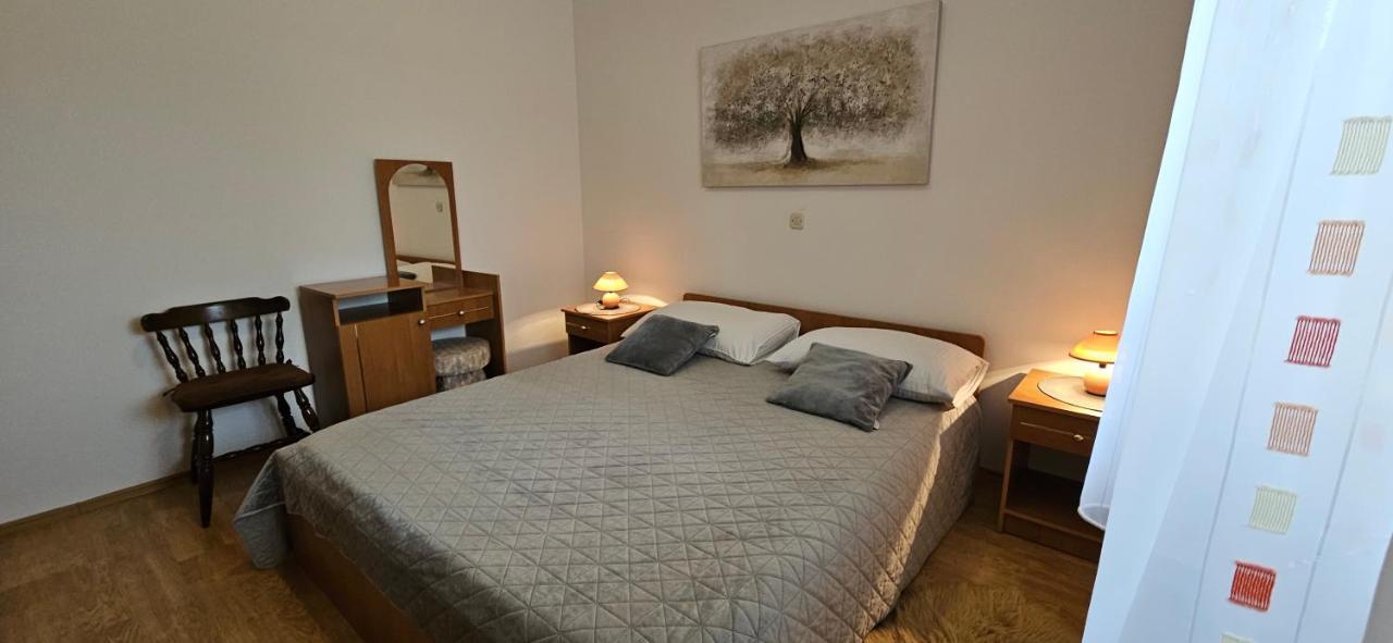 Andela Apartment プーラ エクステリア 写真