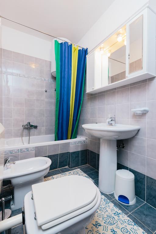 Andela Apartment プーラ 部屋 写真
