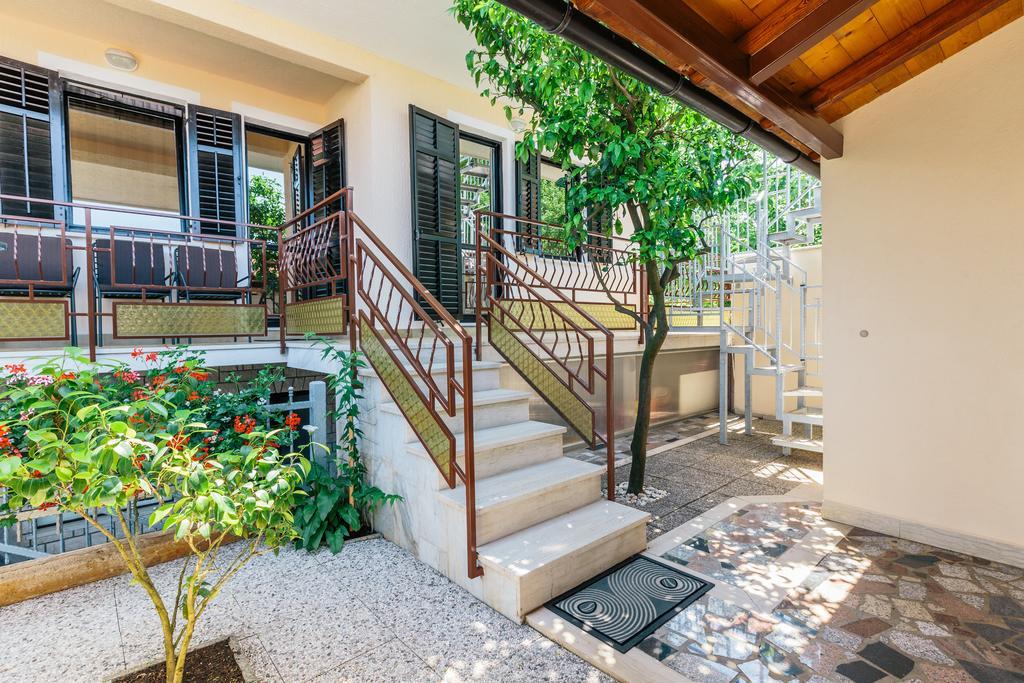 Andela Apartment プーラ 部屋 写真